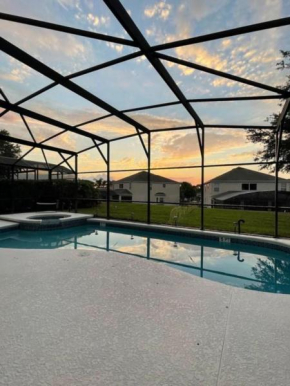 Enchanting Escape- 7 bed, Pool, Spa & Games Room